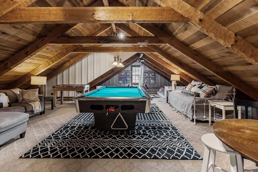 Rustic Cabin, Dock, Firepit, Kayaks & Games Winchester المظهر الخارجي الصورة