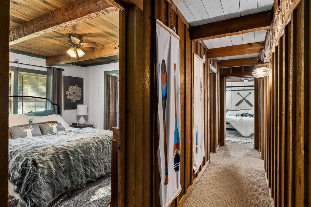 Rustic Cabin, Dock, Firepit, Kayaks & Games Winchester المظهر الخارجي الصورة